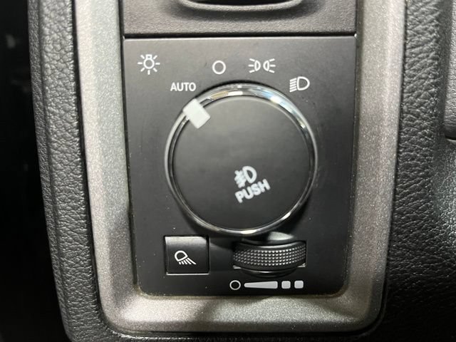 Used 2014 RAM 1500 Express AWD/4WD image 14