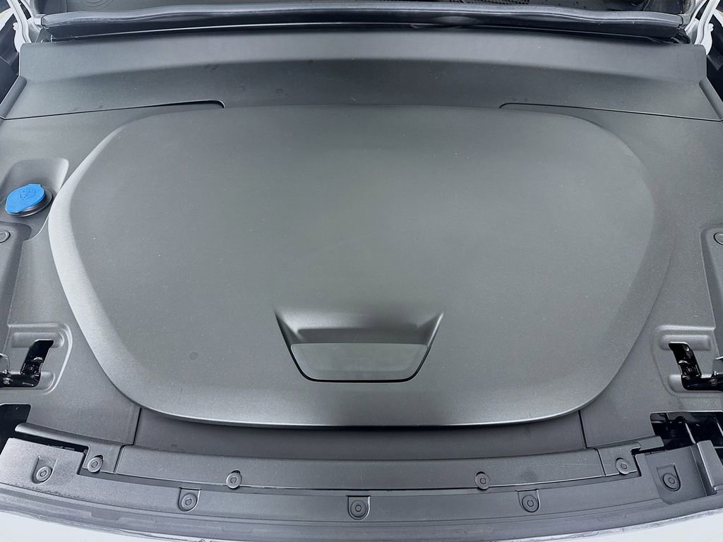 Used 2023 Volvo C40 Recharge Core image 31