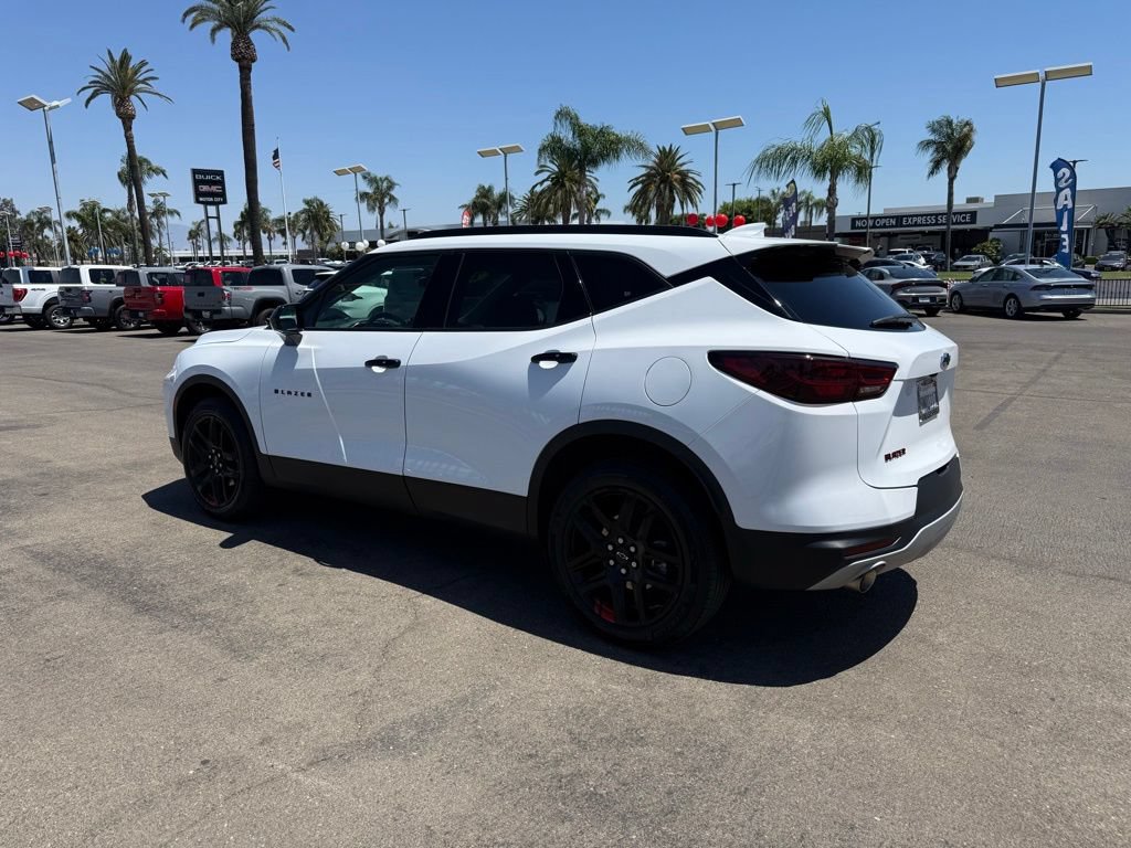 Used 2024 Chevrolet Blazer LT w/ Redline Edition FWD image 4