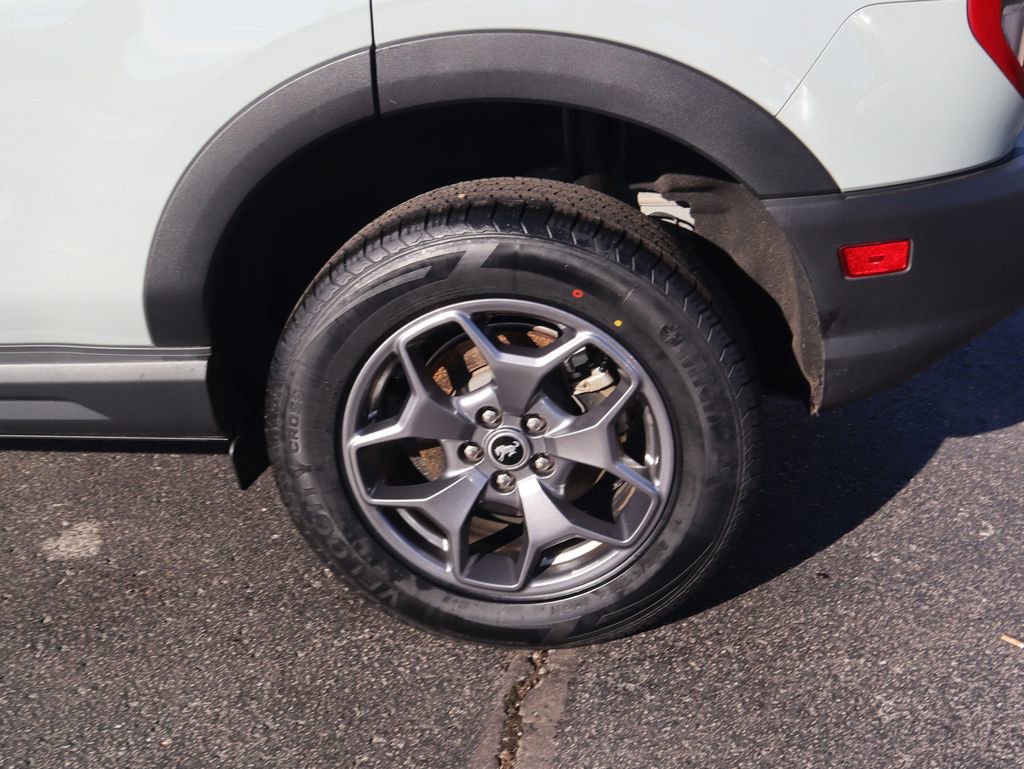 Used 2023 Ford Bronco Sport Badlands image 9