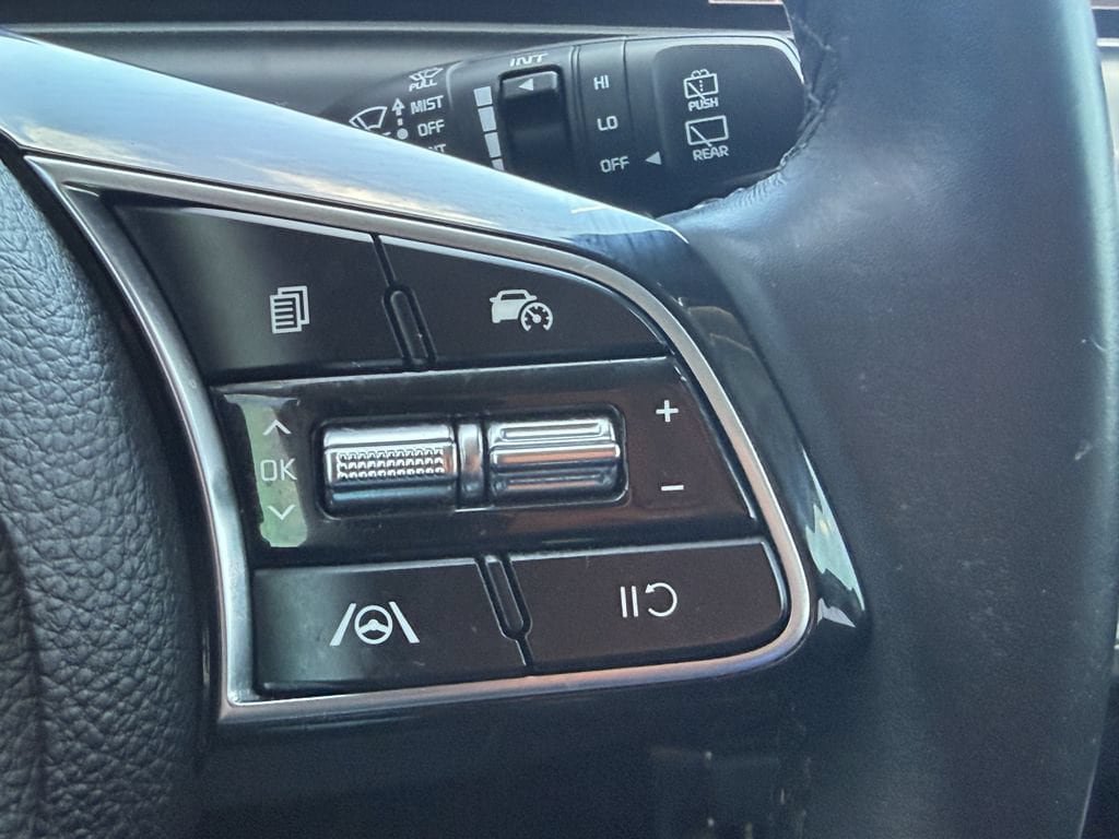 Certified 2025 Kia Seltos EX w/ EX Sunroof Package FWD image 31