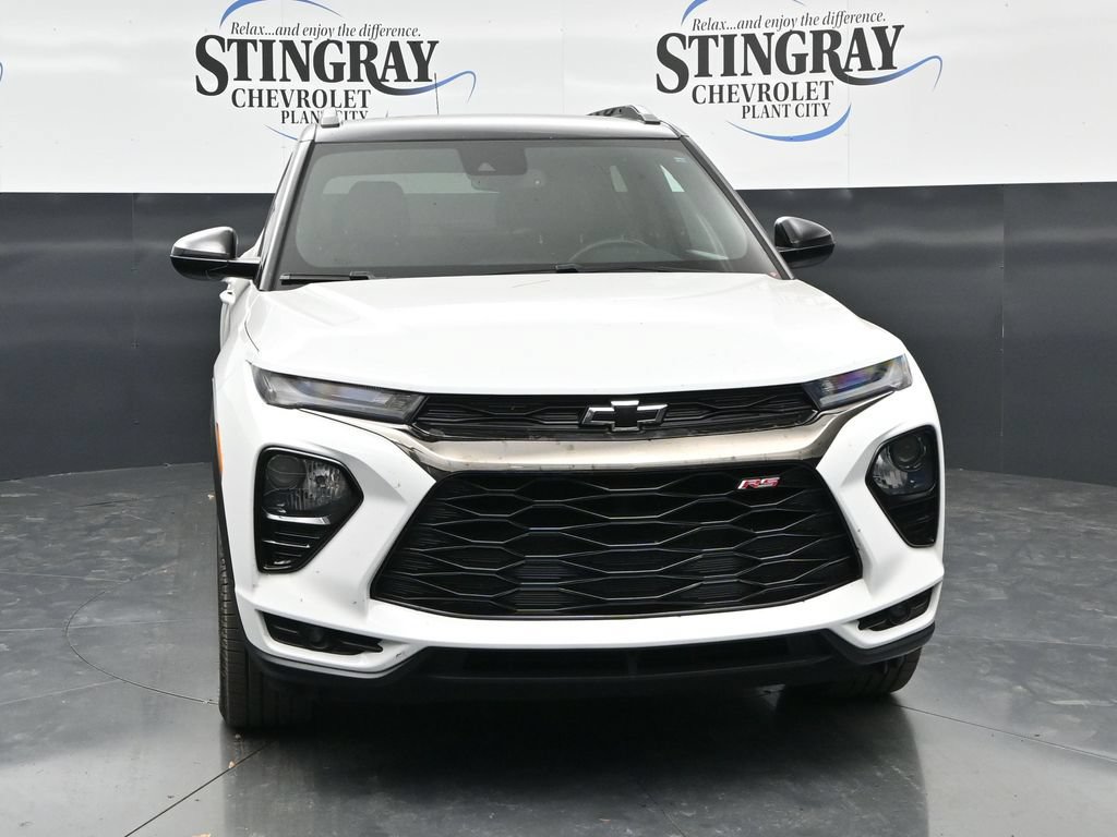 Used 2023 Chevrolet TrailBlazer RS w/ Convenience Package AWD/4WD image 2