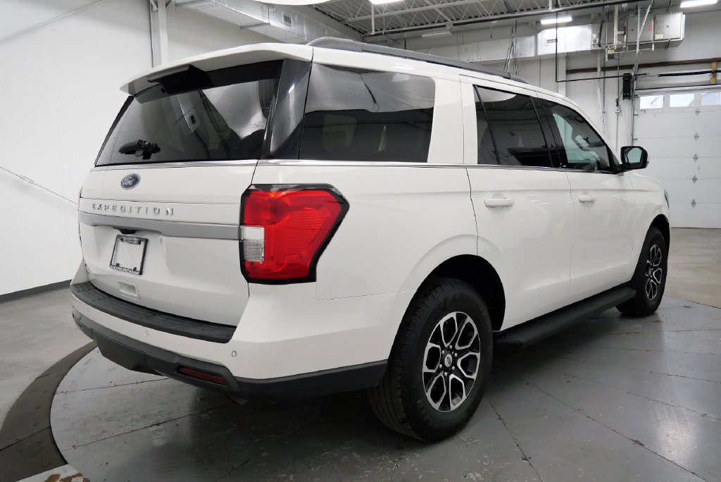 Used 2022 Ford Expedition XLT AWD/4WD image 8