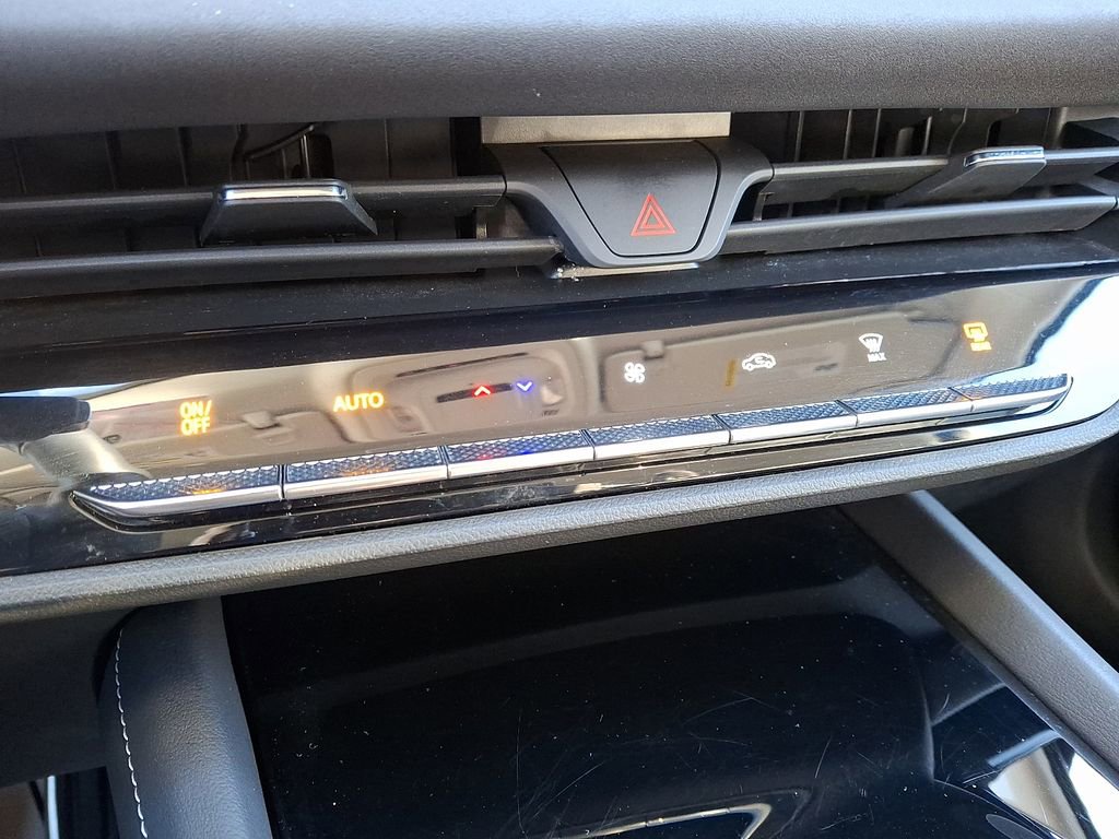 Certified 2025 Buick Envision Sport Touring image 15