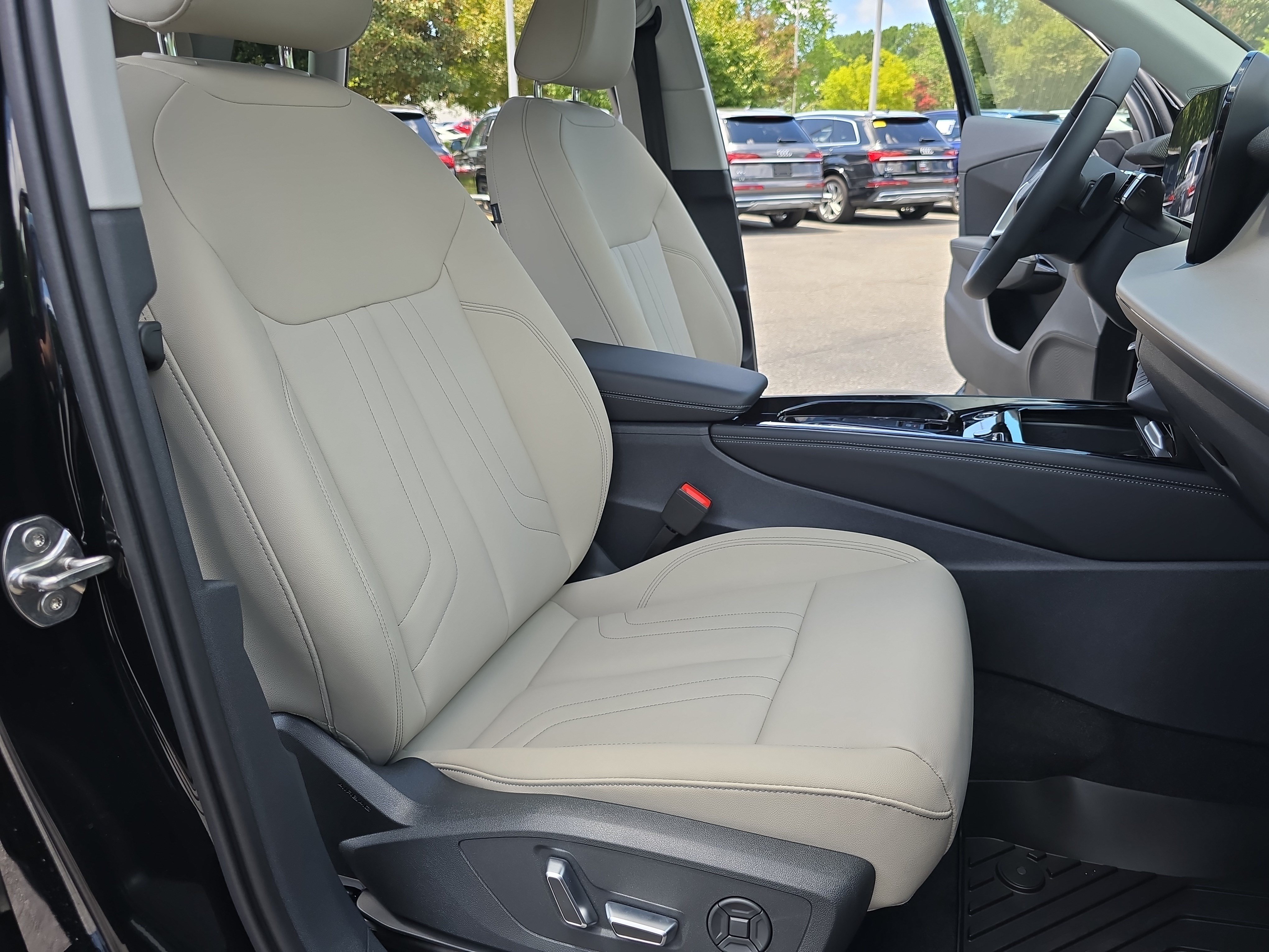New 2026 Audi Q3 quattro 2.0T AWD/4WD image 10
