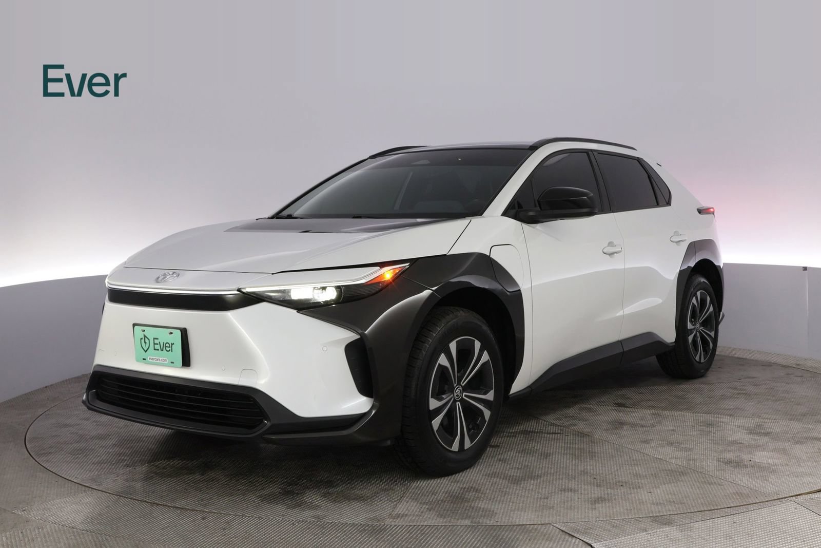 Used 2023 Toyota bZ4X AWD w/ Weather Package image 2