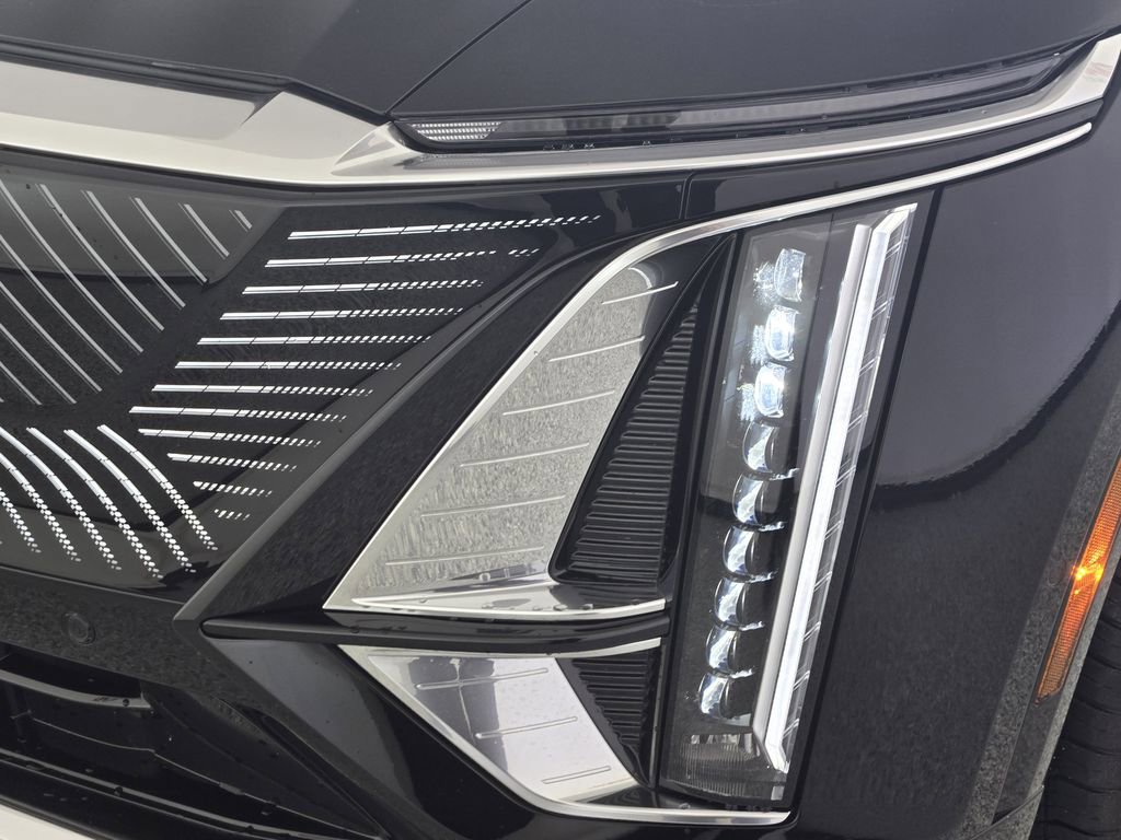 Used 2024 Cadillac Lyriq Luxury w/ LPO, Floor Liner Package image 10