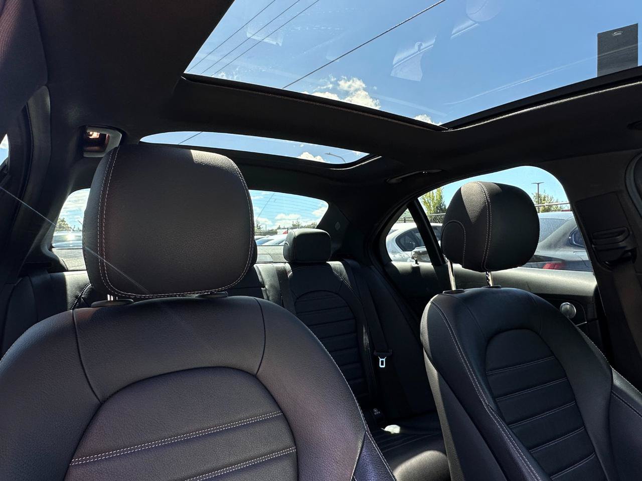 Used 2021 Mercedes-Benz C 300 4MATIC Sedan image 32