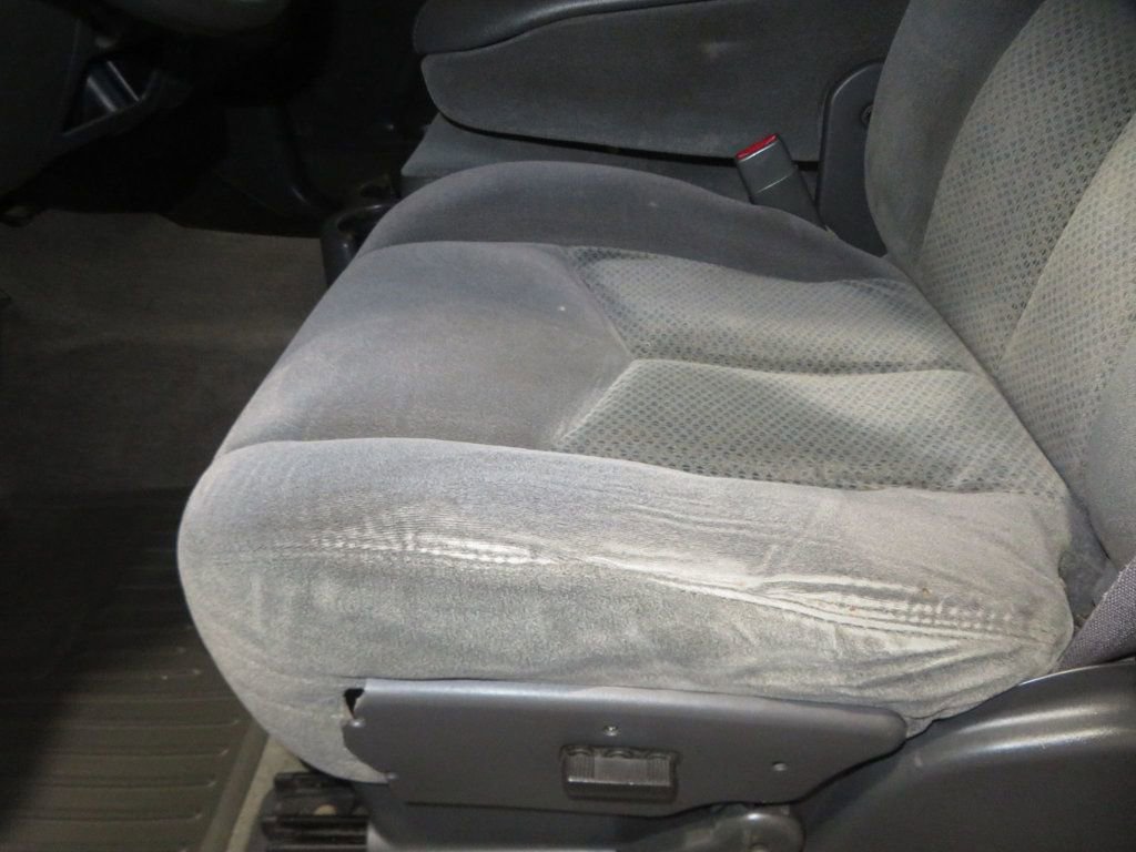 Used 2004 Chevrolet Silverado 2500 LS w/ Skid Plate Package AWD/4WD image 20