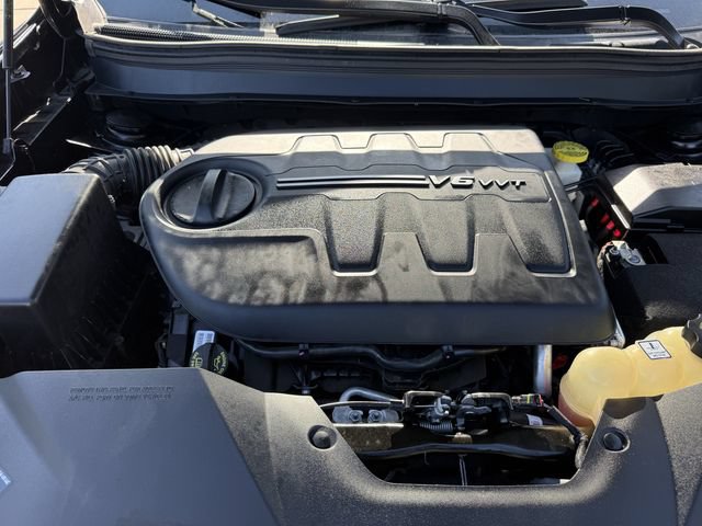 Used 2022 Jeep Cherokee Limited AWD/4WD image 36
