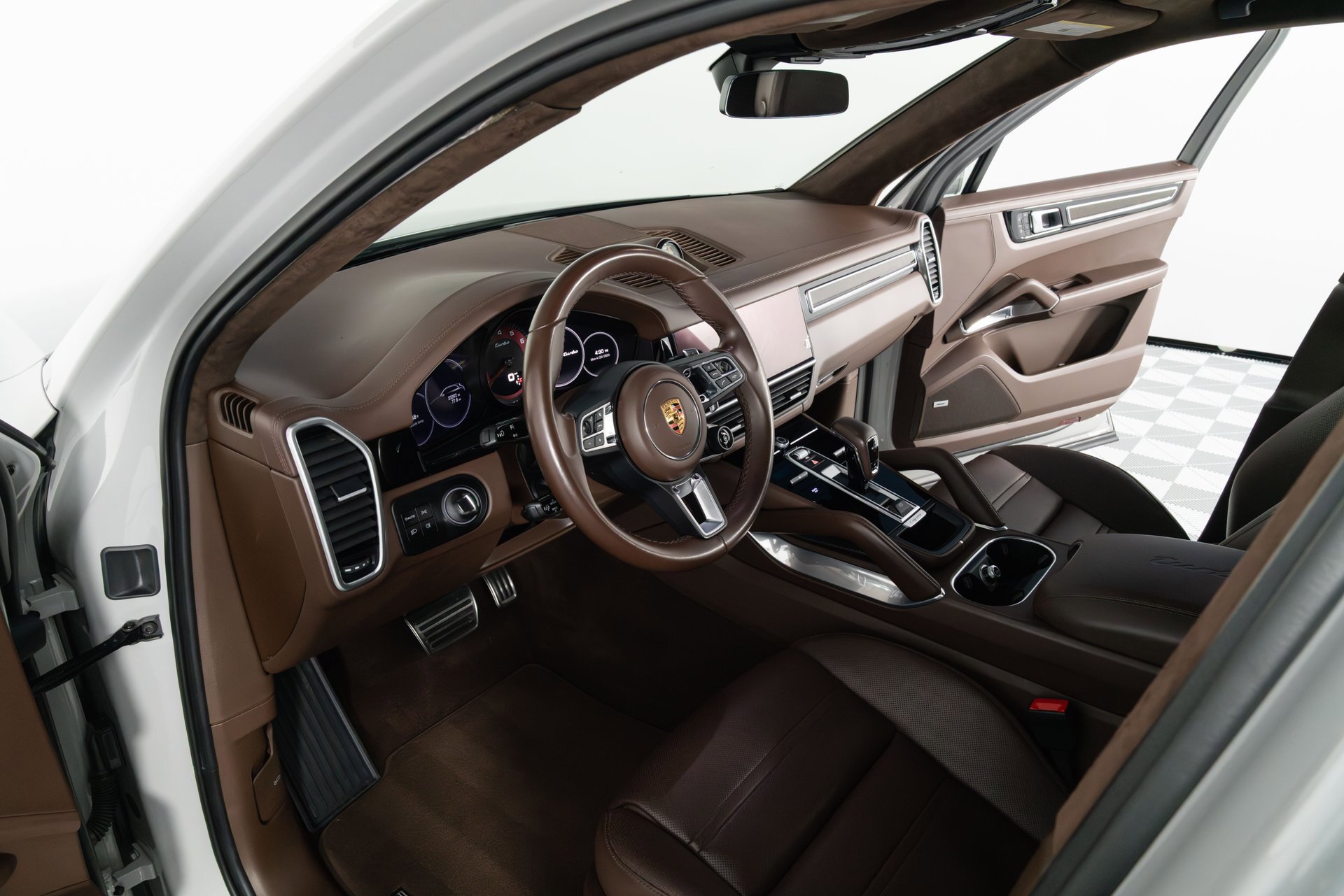 Used 2022 Porsche Cayenne Turbo AWD/4WD image 11