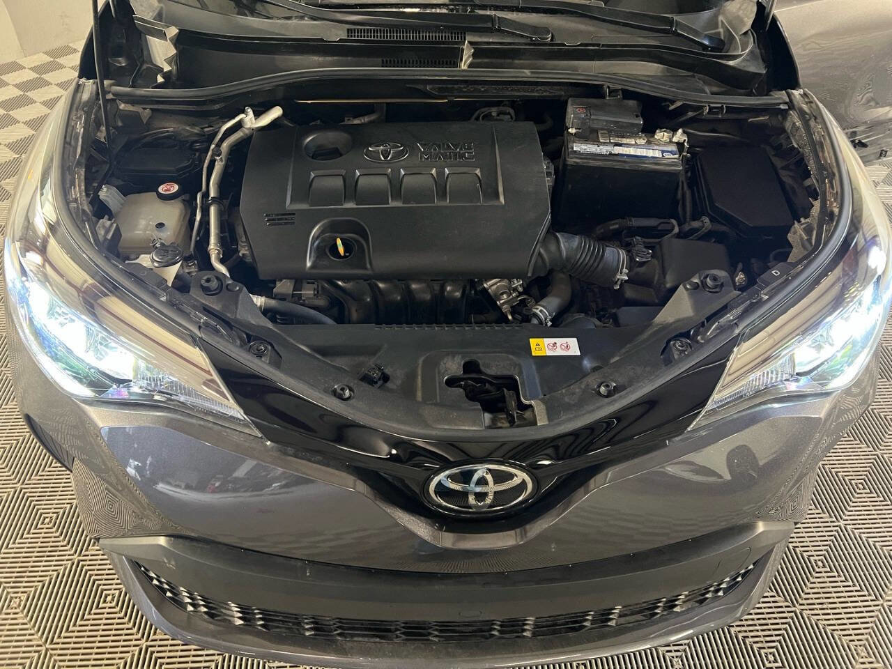 Used 2021 Toyota C-HR LE image 15