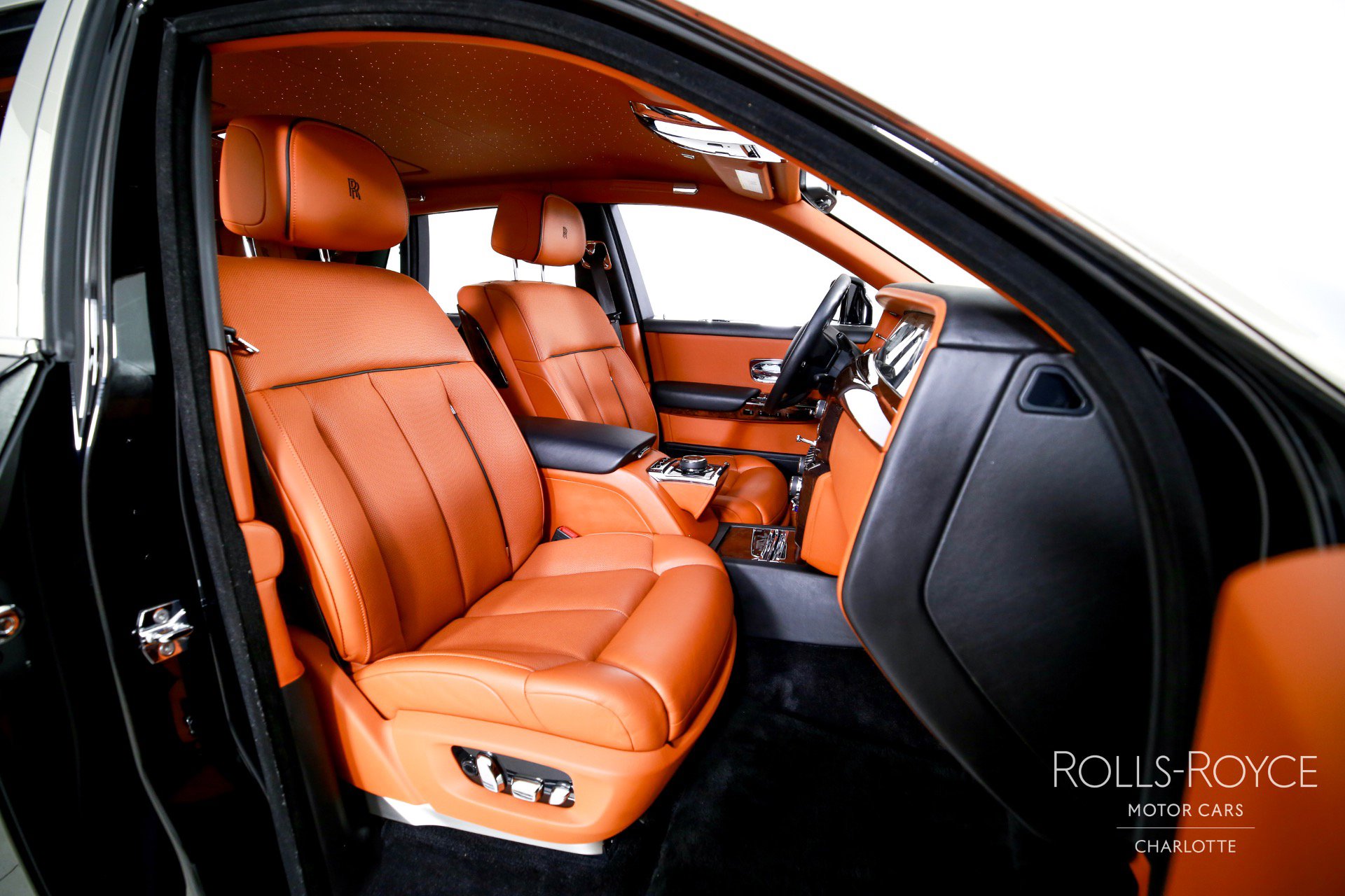 Used 2018 Rolls-Royce Phantom Sedan image 33