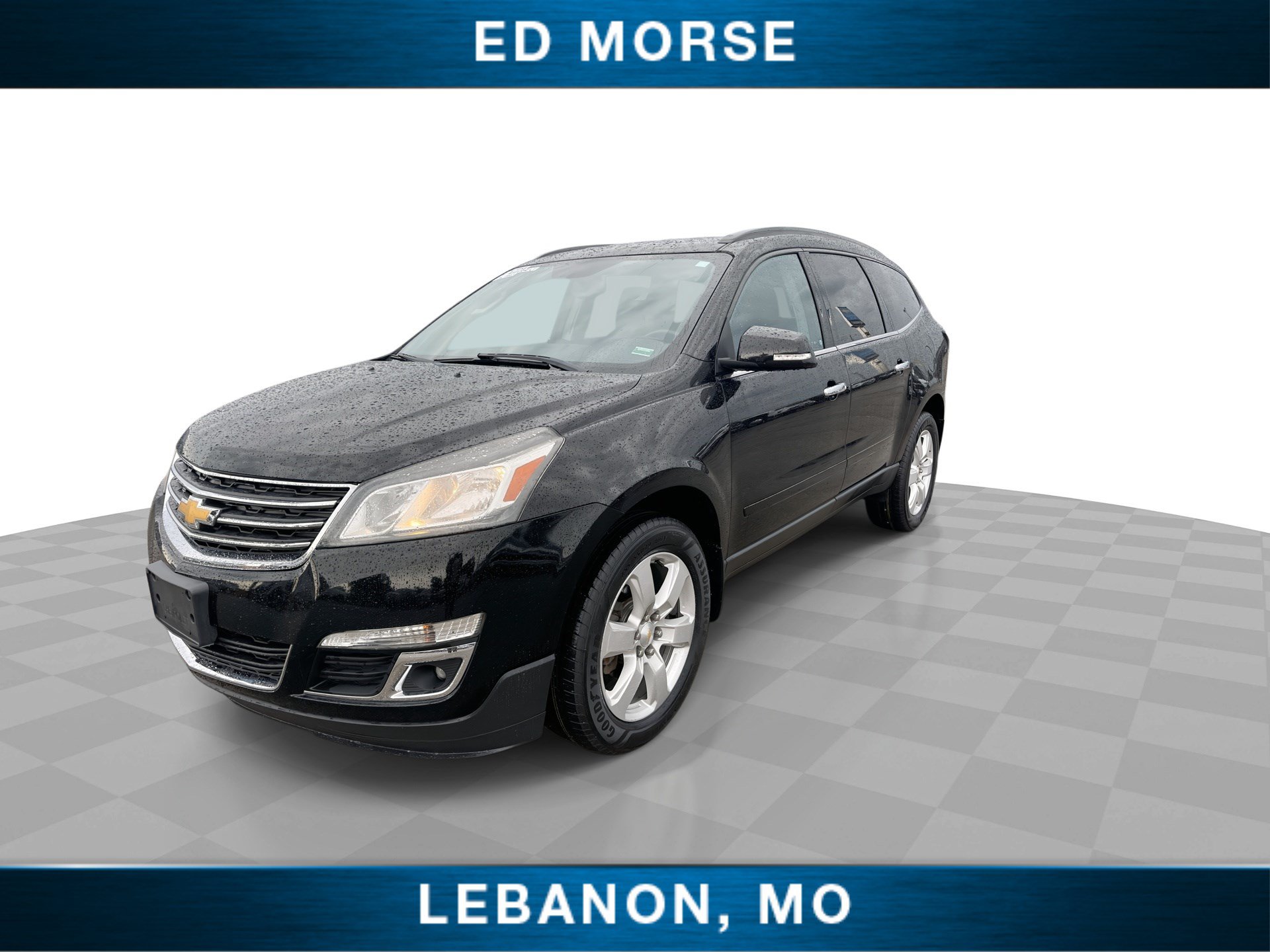 Used 2017 Chevrolet Traverse LT w/ Style and Technology Package FWD image 4