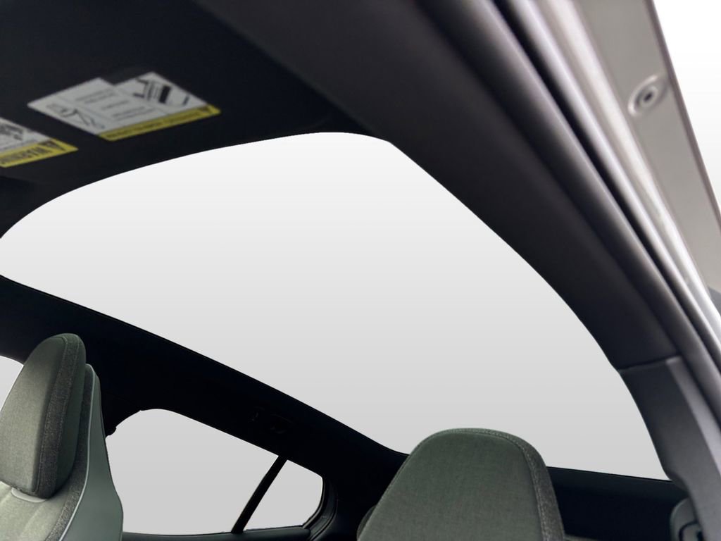 New 2026 Volvo EX30 Cross Country Ultra image 10