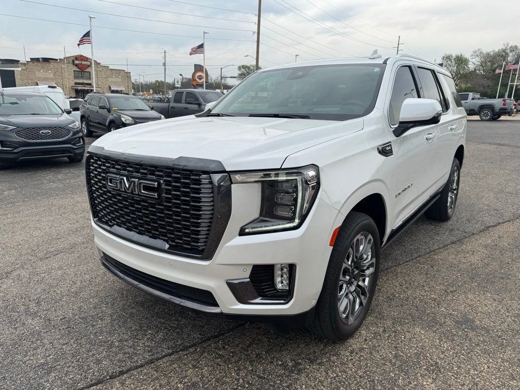 Used 2024 GMC Yukon Denali Ultimate image 3