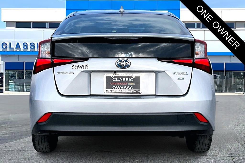 Used 2019 Toyota Prius LE image 6