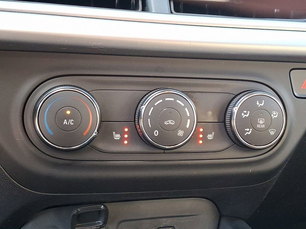 Used 2025 Chevrolet Trax LS w/ LS Convenience Package image 15