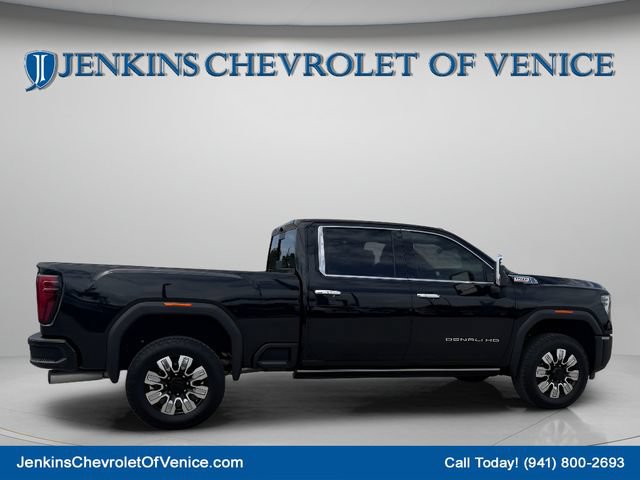 Used 2025 GMC Sierra 2500 Denali w/ Denali Reserve Package AWD/4WD image 5
