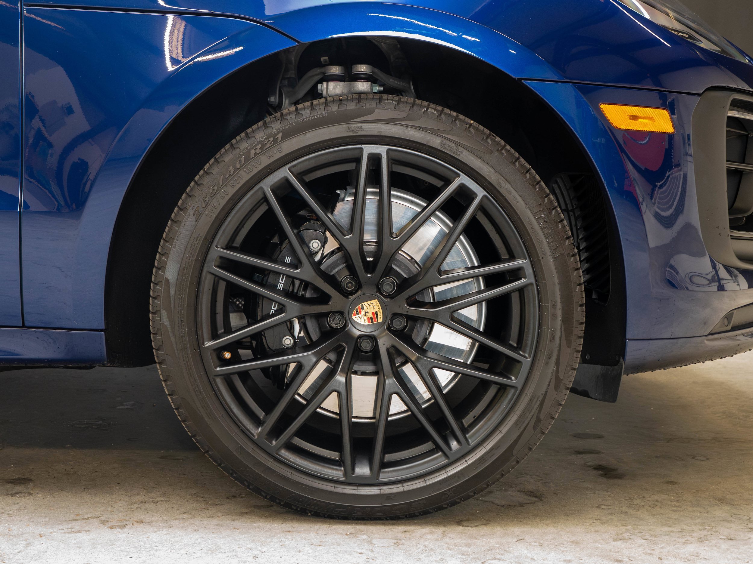 Certified 2023 Porsche Macan GTS AWD/4WD image 19