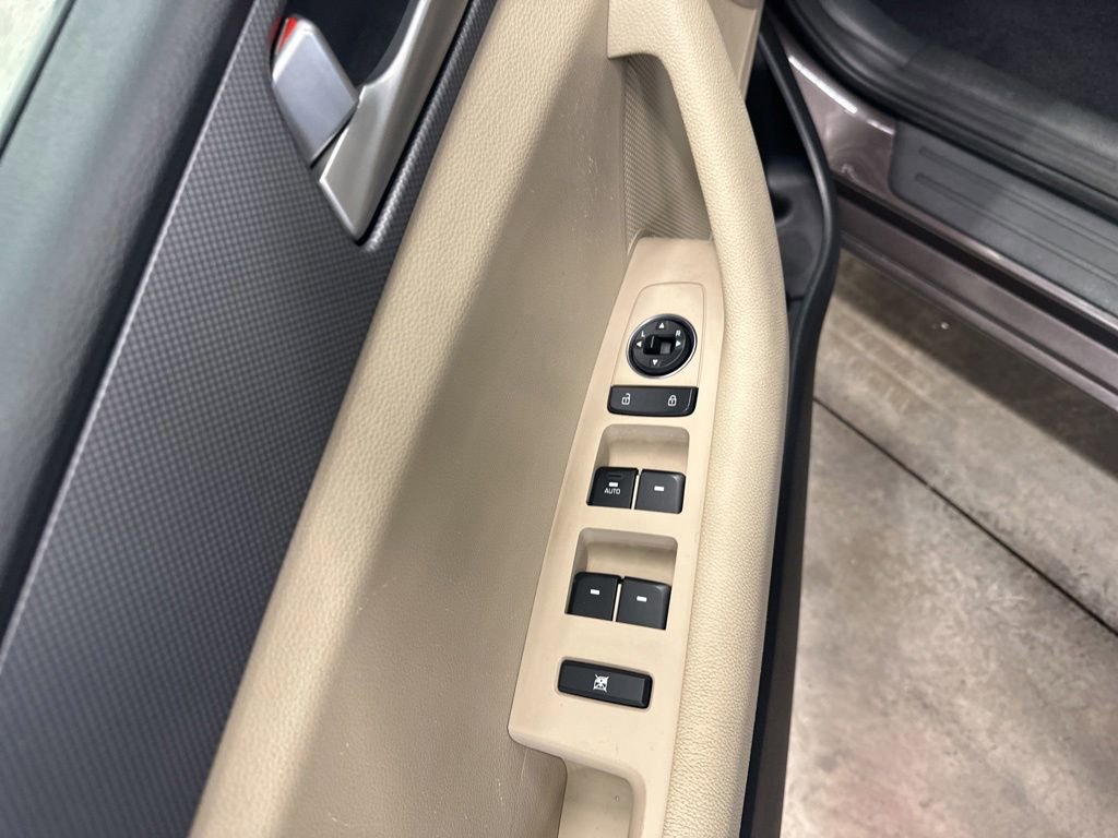 Used 2017 Hyundai Sonata SE FWD image 27