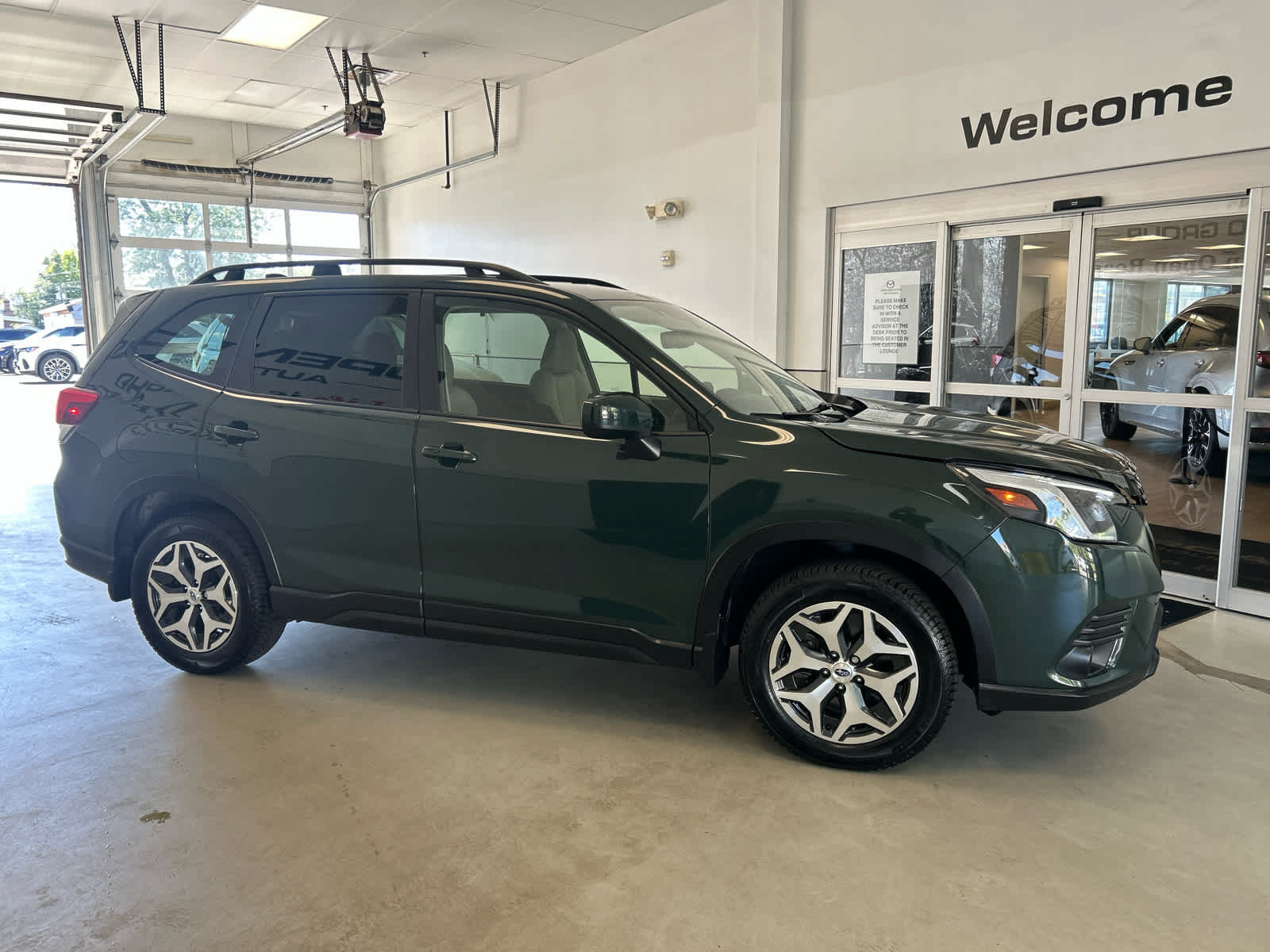 Used 2024 Subaru Forester Premium AWD/4WD image 8