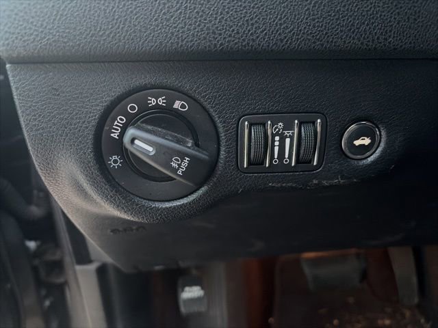 Used 2018 Dodge Charger SXT Plus image 15