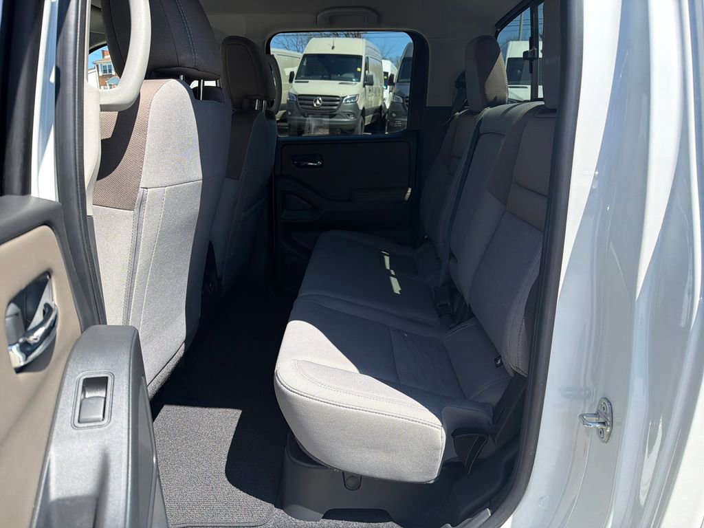 Used 2023 Nissan Frontier SV w/ Technology Package image 27