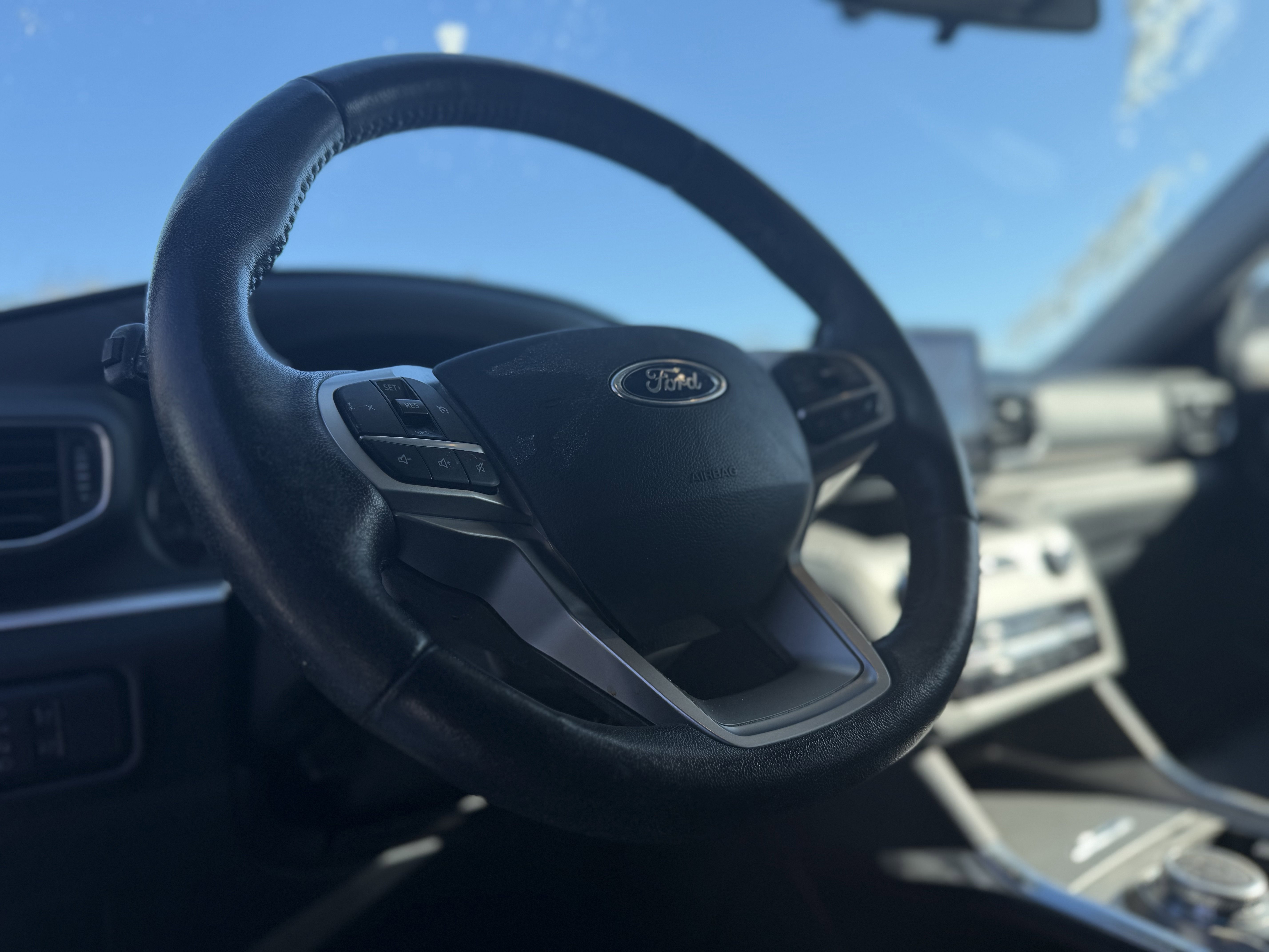 Used 2021 Ford Explorer XLT w/ Equipment Group 202A image 15