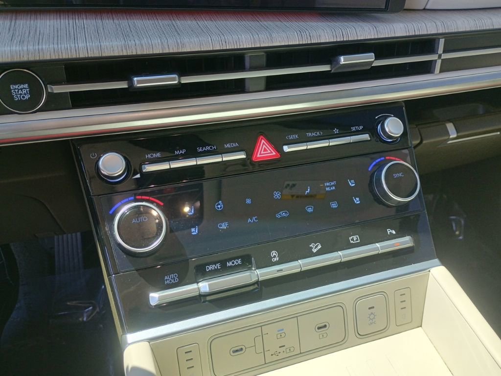 Used 2024 Hyundai Santa Fe Calligraphy image 34