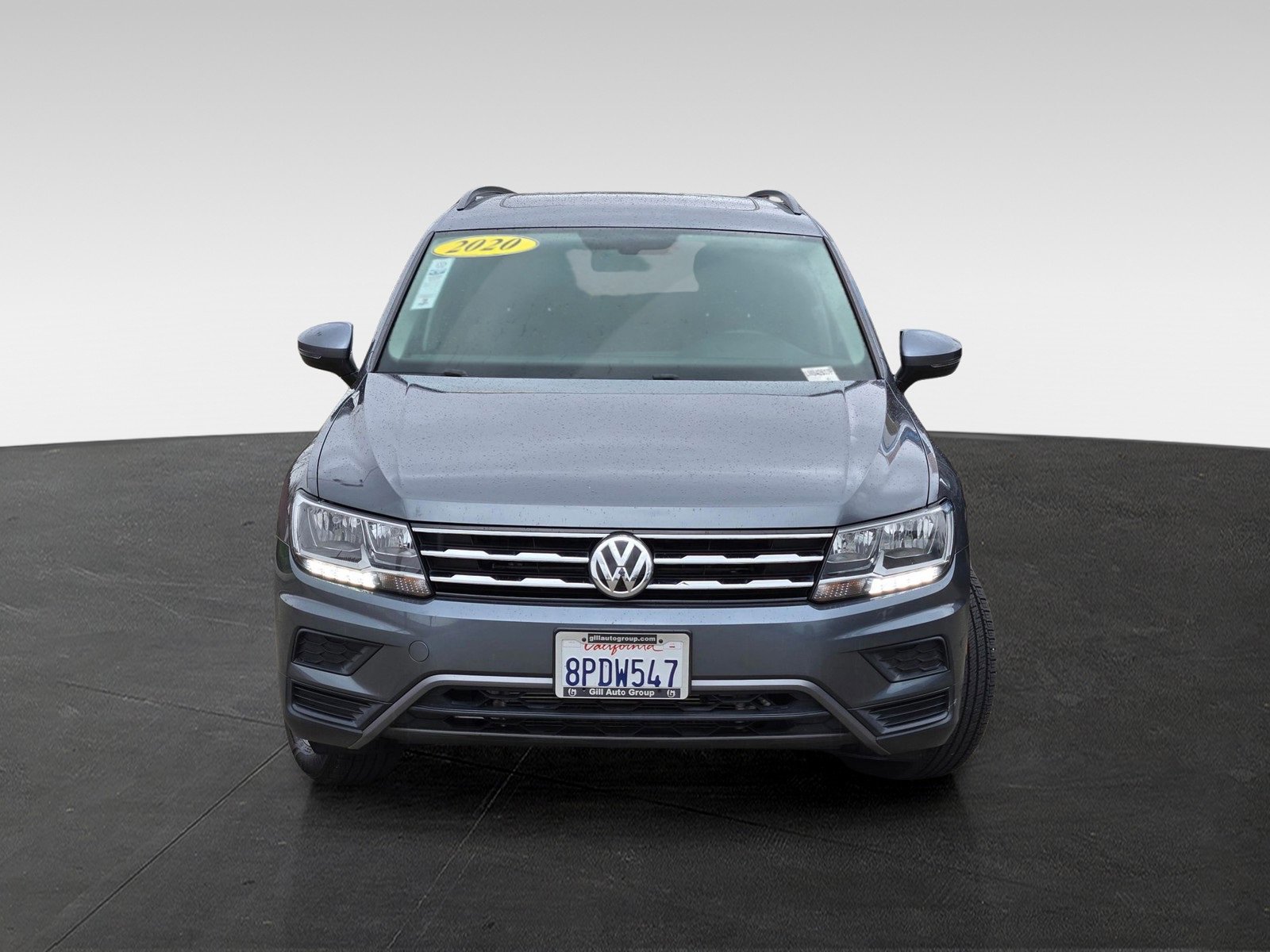 Used 2020 Volkswagen Tiguan SE w/ Panoramic Sunroof Package image 2