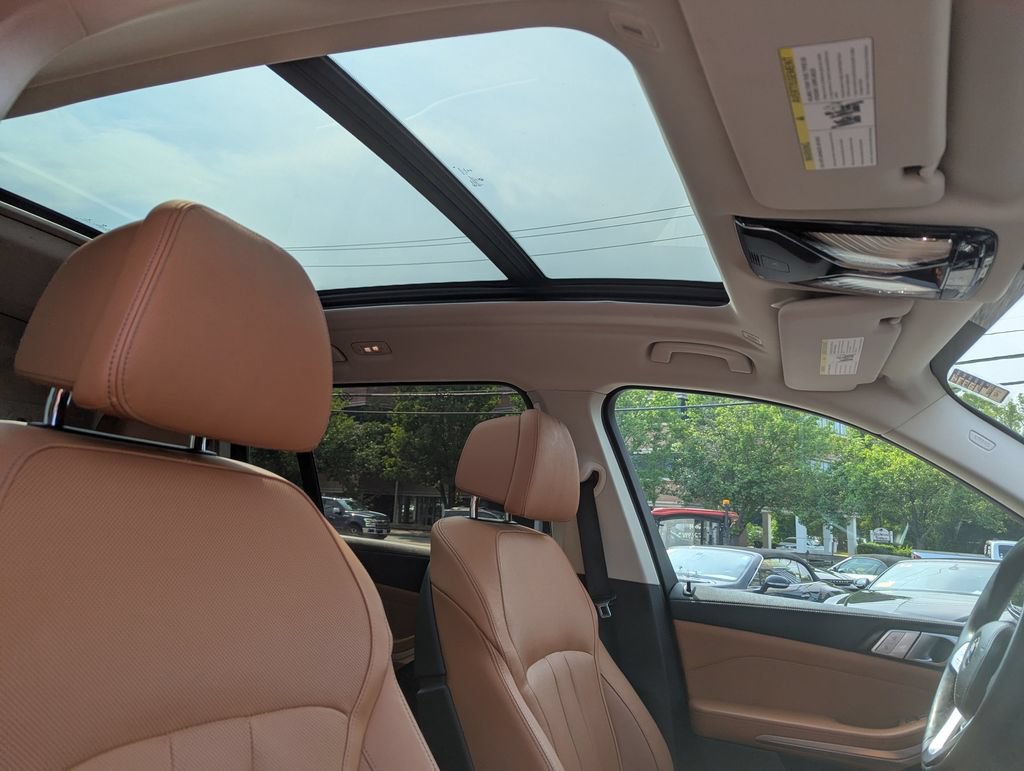 Used 2022 BMW X7 xDrive40i w/ Luxury Seating Package AWD/4WD image 42