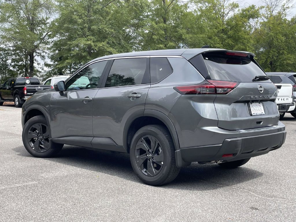 New 2026 Nissan Rogue SV w/ Cold Weather Package FWD image 4