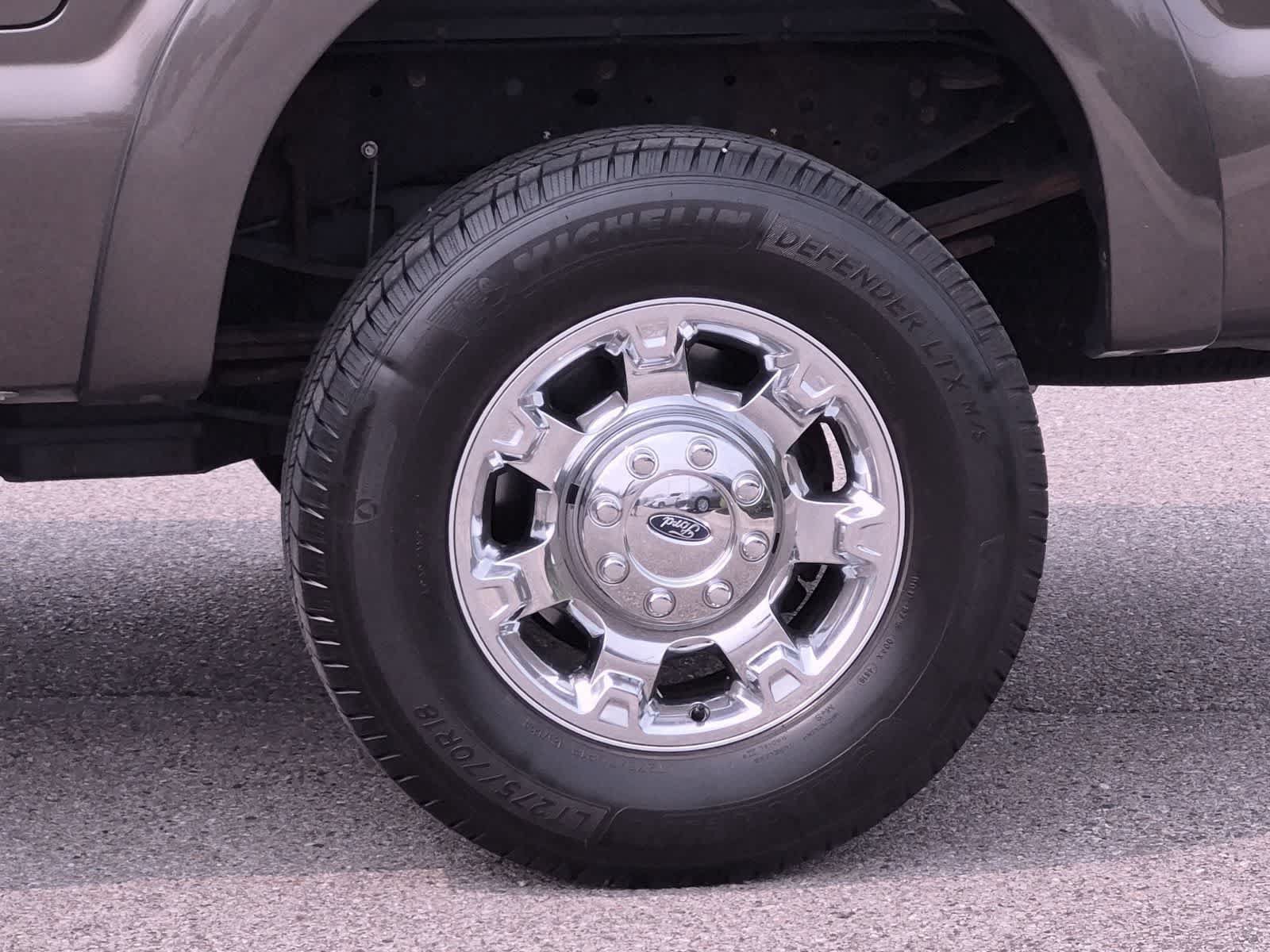 Used 2015 Ford F350 XLT w/ XLT Premium Package AWD/4WD image 14