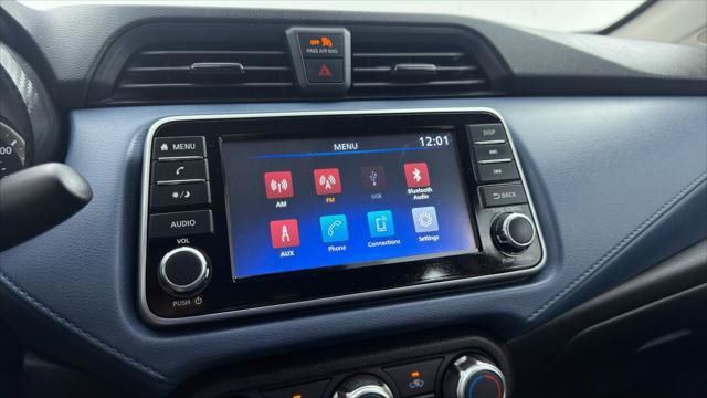 Used 2025 Nissan Versa SV FWD image 32