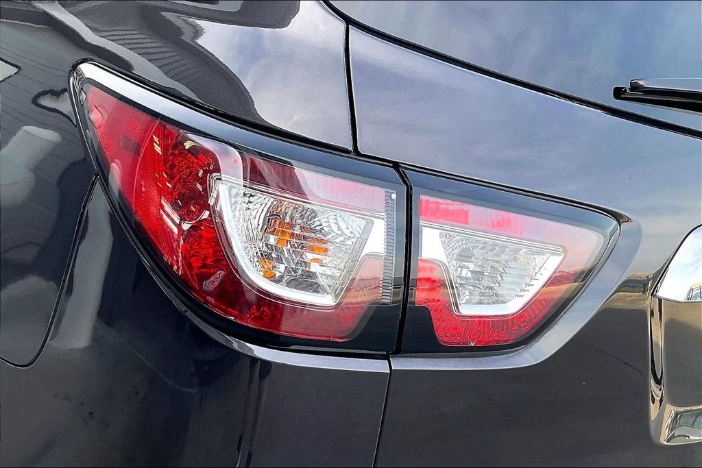 Used 2017 Chevrolet Traverse LT image 29