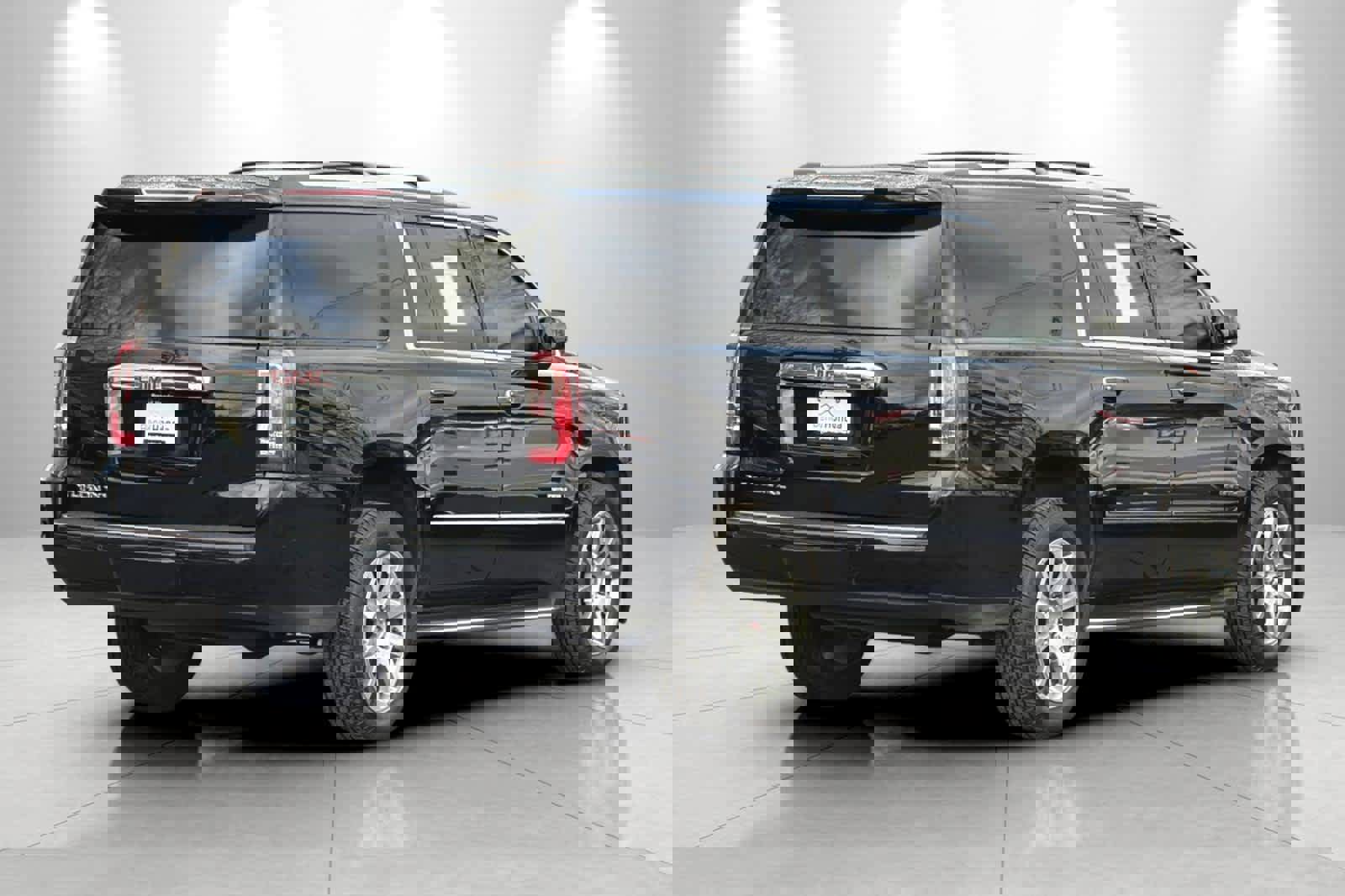 Used 2020 GMC Yukon XL Denali image 2