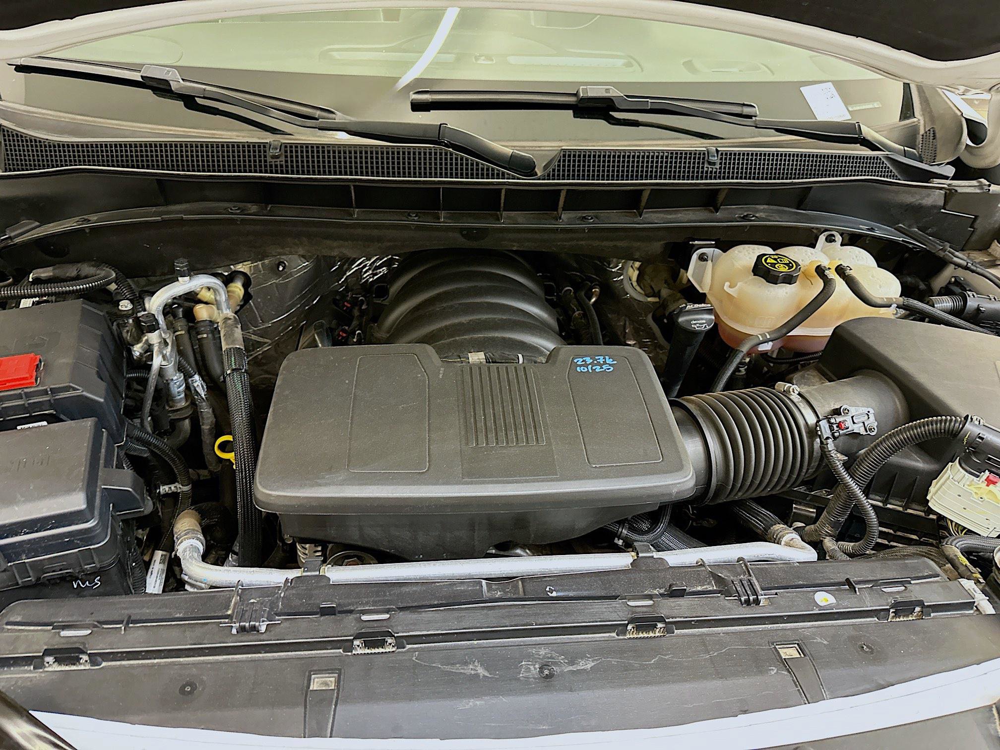 Used 2023 Chevrolet Suburban Premier image 36