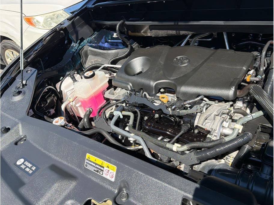 Used 2020 Toyota Highlander LE FWD image 27
