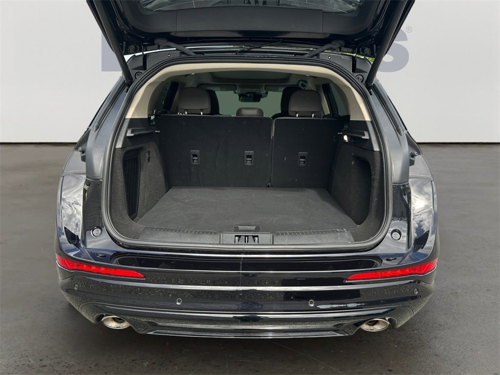 Used 2025 Lincoln Corsair FWD w/ Equipment Group 101A image 14