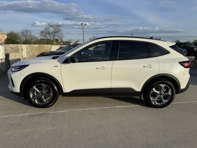 Used 2026 Ford Escape ST-Line w/ Tech Pack #1 image 10