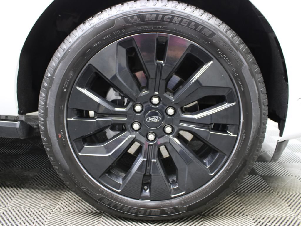 Used 2025 Ford Expedition Max Platinum w/ Stealth Appearance Package AWD/4WD image 11