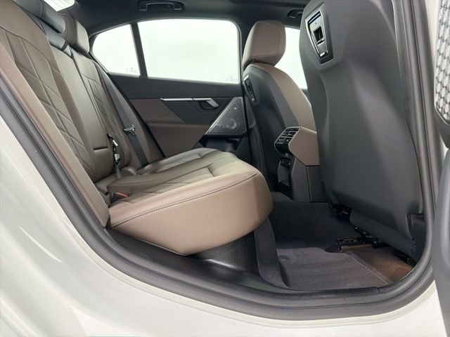Used 2025 BMW i5 xDrive40 w/ Premium Package image 23