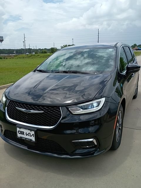 Used 2024 Chrysler Pacifica Limited