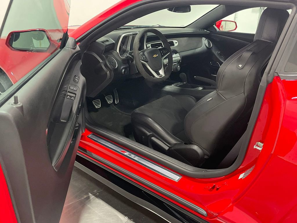 Used 2015 Chevrolet Camaro Z/28 RWD image 56