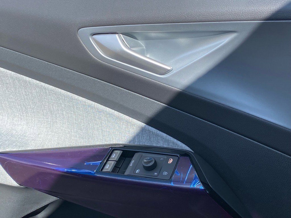 New 2025 Volkswagen ID.4 Pro image 10