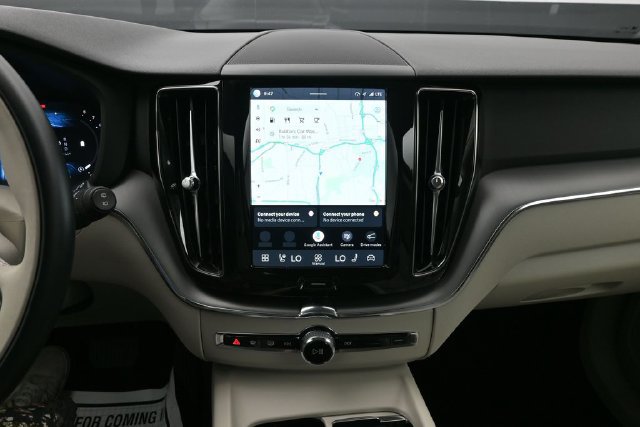 Used 2024 Volvo XC60 B5 Core w/ Climate Package AWD/4WD image 13