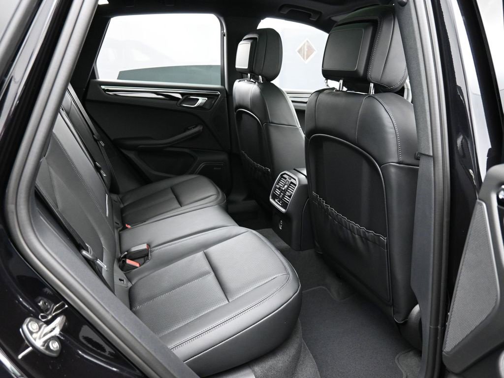 New 2026 Porsche Macan S image 28