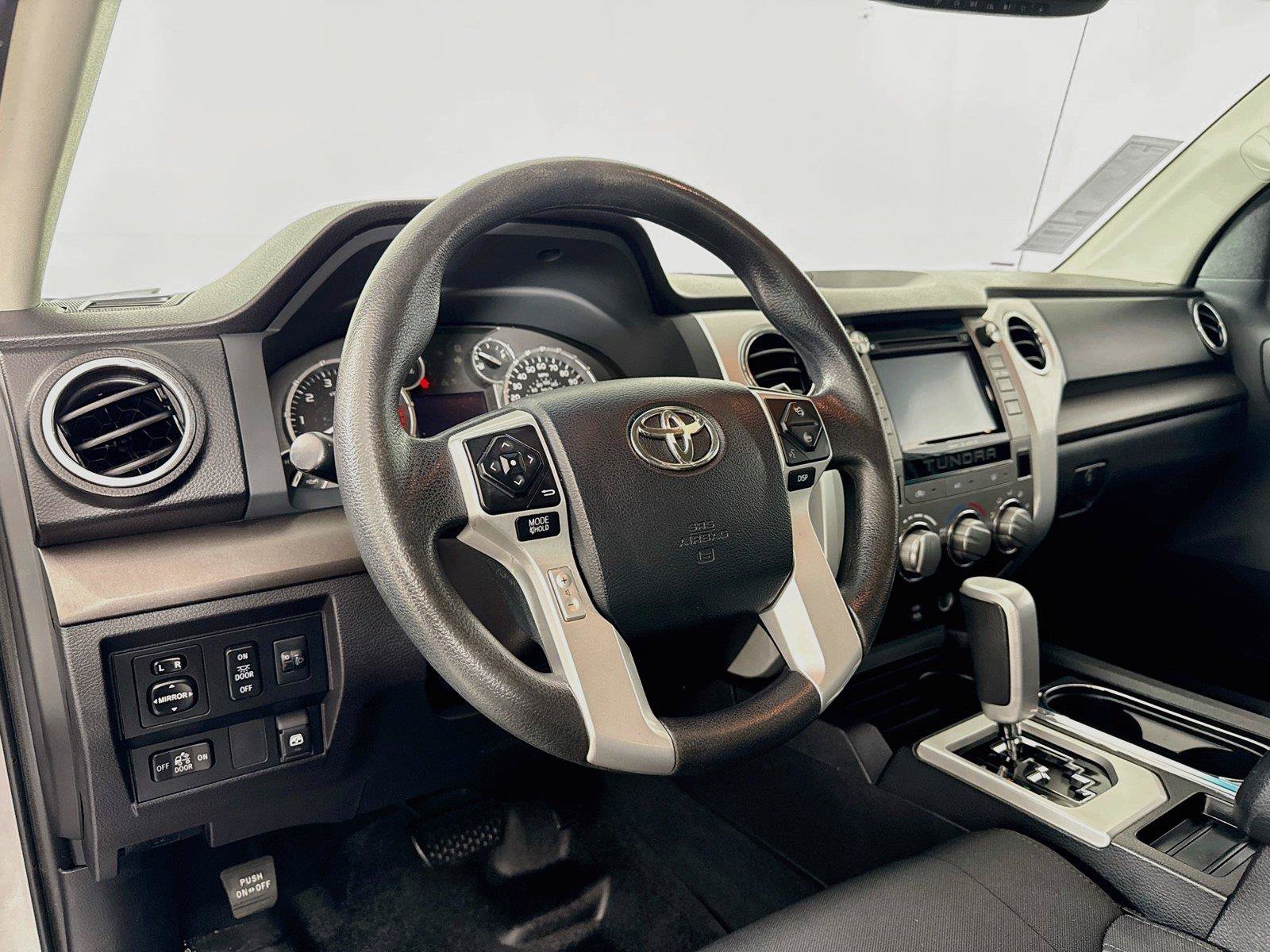 Used 2016 Toyota Tundra SR5 w/ SR5 Upgrade Package AWD/4WD image 4