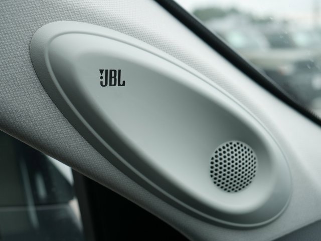 Used 2024 Toyota Highlander Platinum image 32